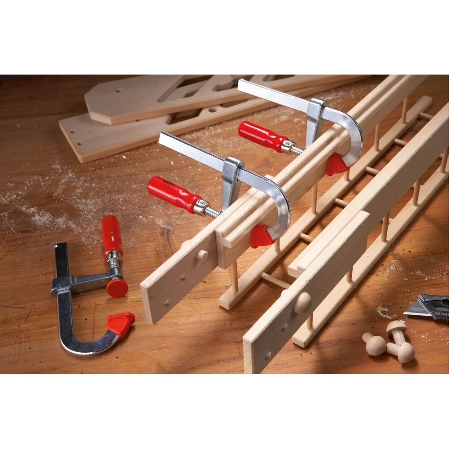 Bessey LMU2.006 Clamp, woodworking, F-style, zinc jaws, swivel pads, 2 In. x 6 In., 330 lb - Image 3