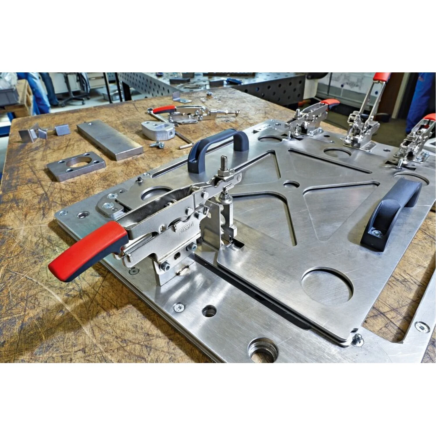 Bessey STC-HV20 Auto adjust toggle clamp, horizontal low profile, straight base - Image 2