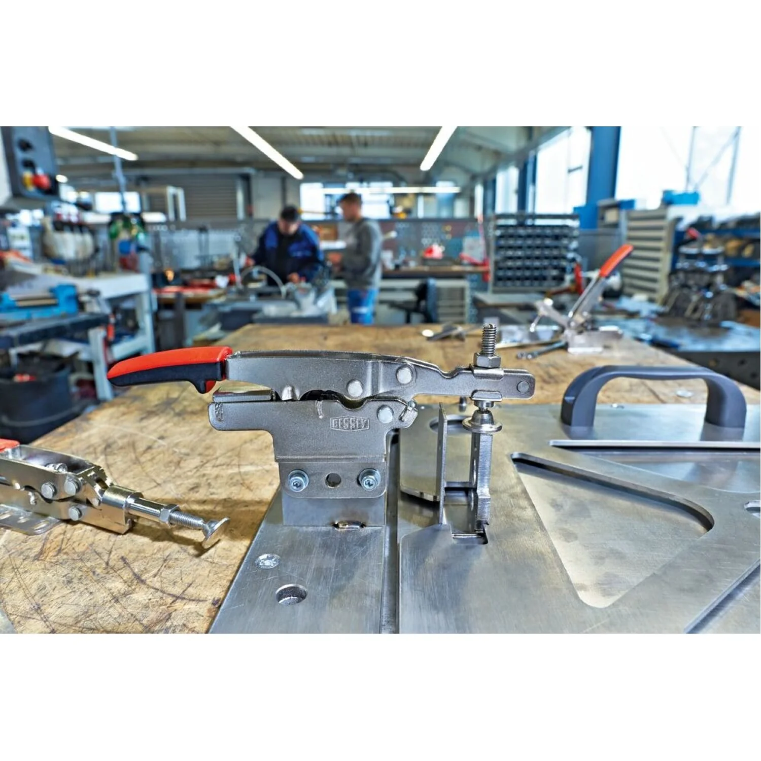 Bessey STC-HV20 Auto adjust toggle clamp, horizontal low profile, straight base - Image 3