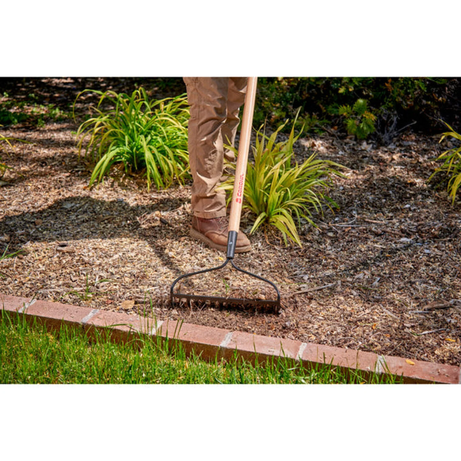 Corona-RK 65001 · Bow Head Rake - 14 Inch/14 Tines - Image 3