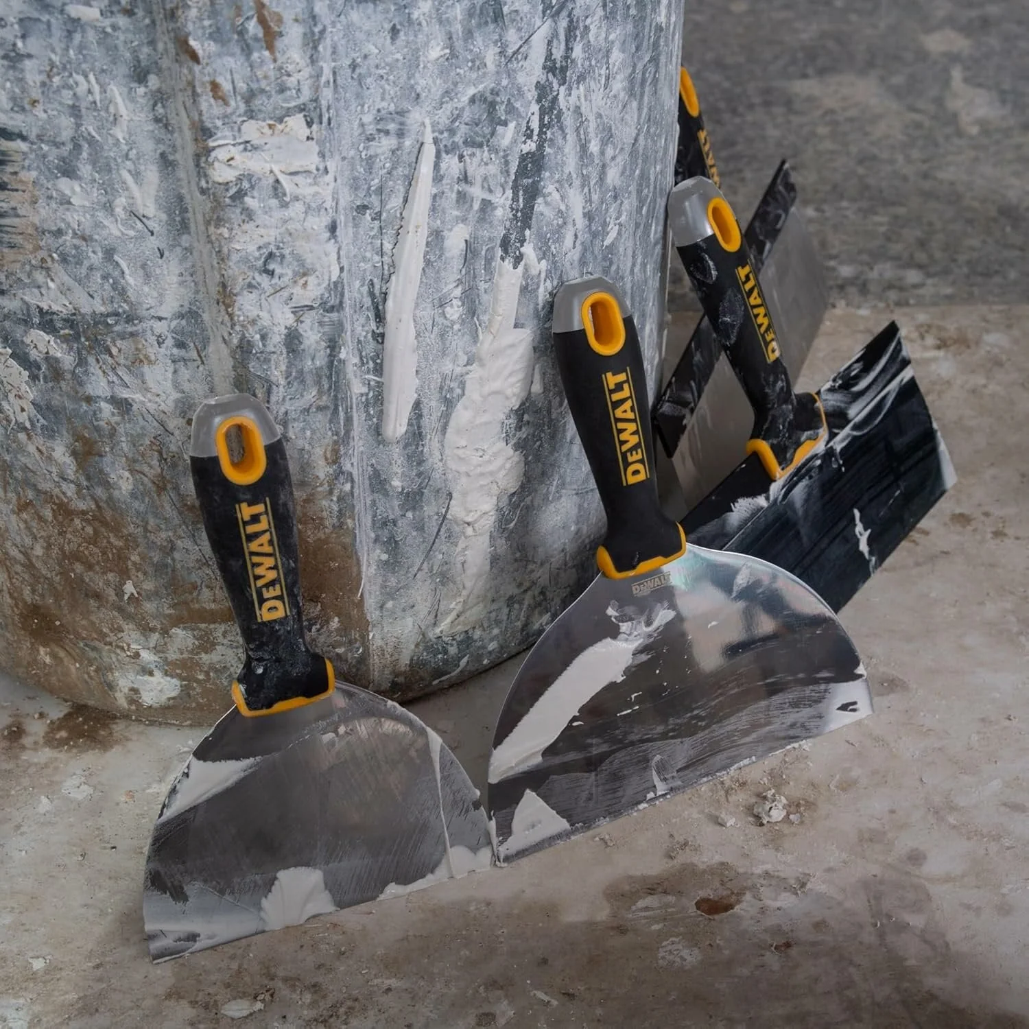 Dewalt DXTT-2-154 8 in. Carbon Steel Joint Knife with Soft Grip Handle - Image 4