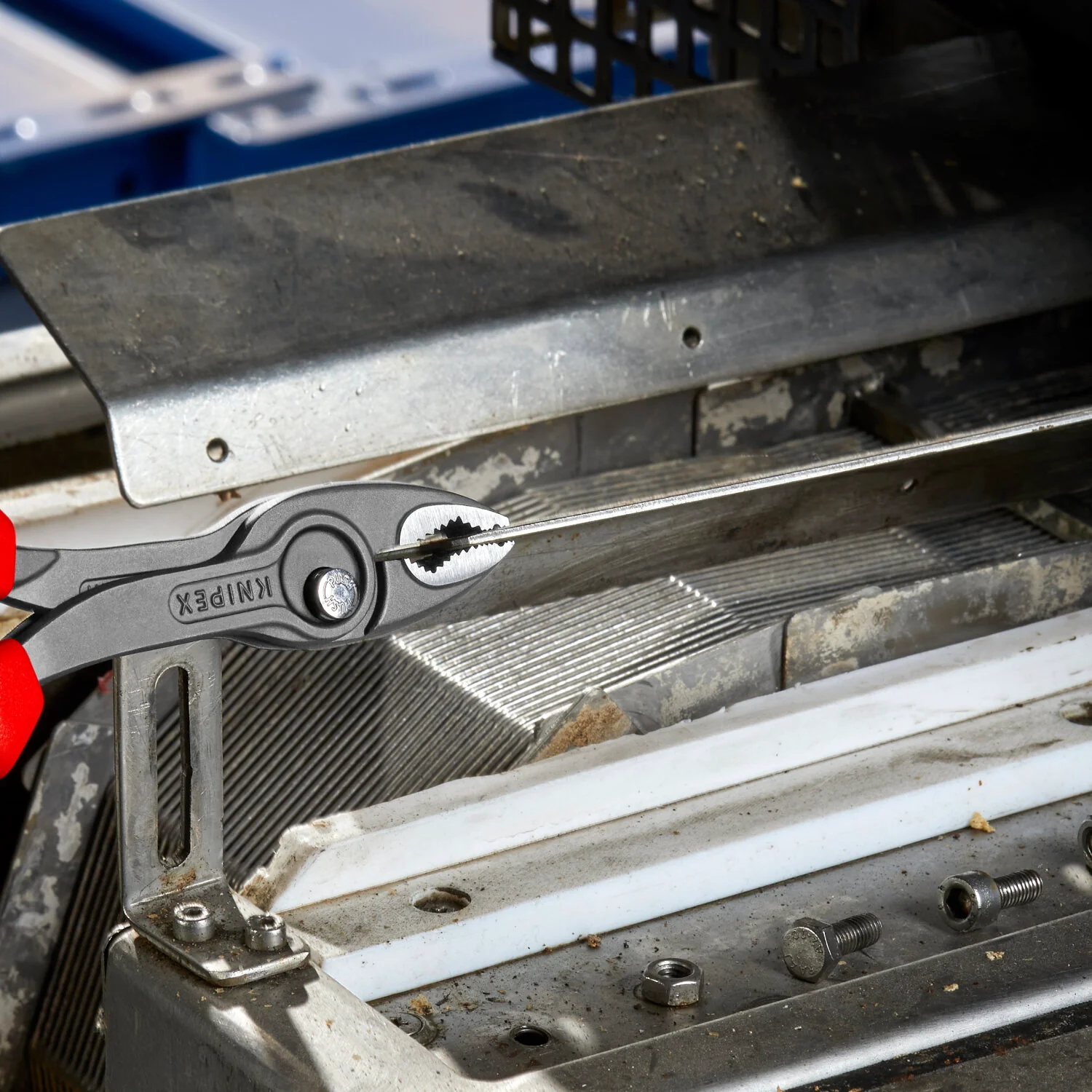 Knipex 82 02 200 SBA KnipeXtend Twin Grip Pliers, 8" - Image 23