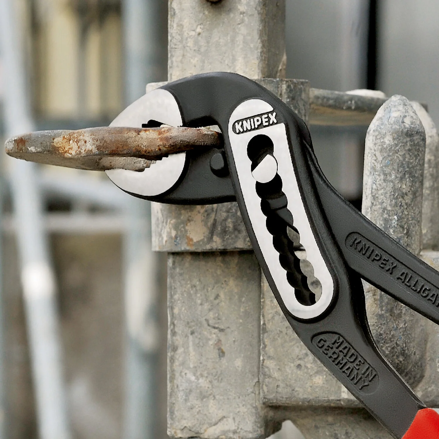 Knipex 88 01 250 SBA 10" Alligator® Water Pump Pliers - Image 4